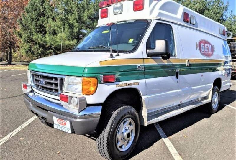 Ford E350 Type II Ambulance 2005 4×4 - McCoy Miller - #2399