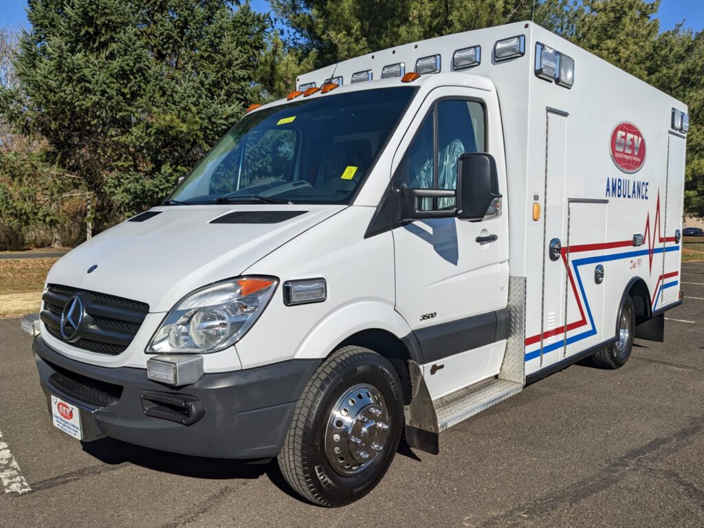 Mercedes-Benz Sprinter 3500 Type III Ambulance 2013 - Braun - #2612